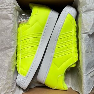 Adidas Superstar’s in rare neon yellow